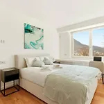 Generoso Luxury View In Apartment